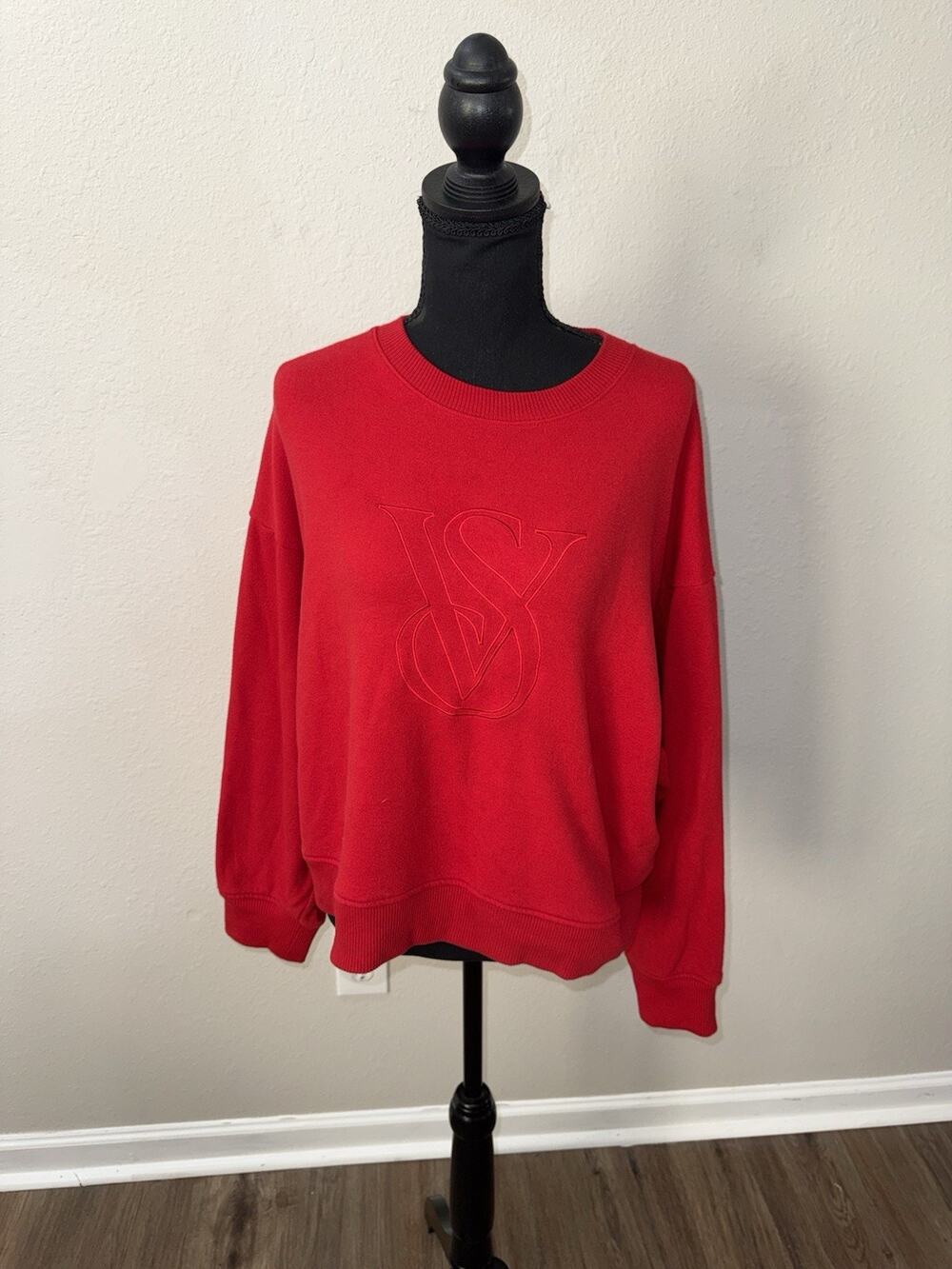 Victoria’s Secret On Point Red Sweatshirt Large VS Monogram Embroidered Pullover